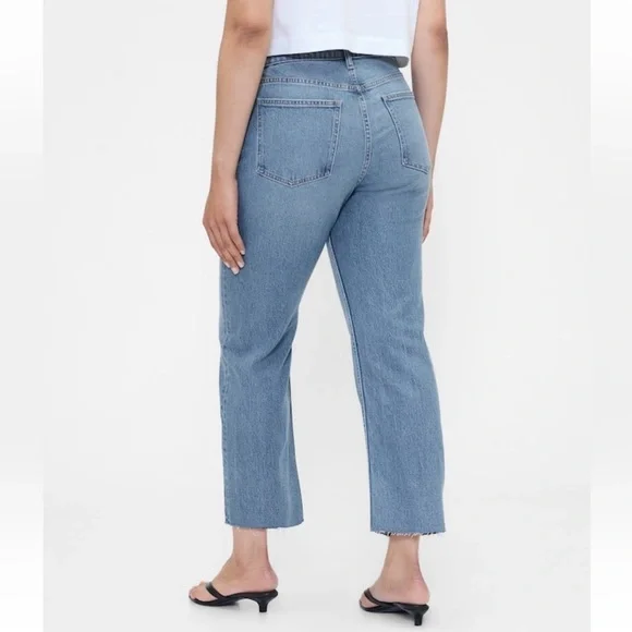 GAP Mid-Wash Medium Indigo High Rise Straight Raw Hem Cropped Jeans size 31 r - Picture 9 of 9